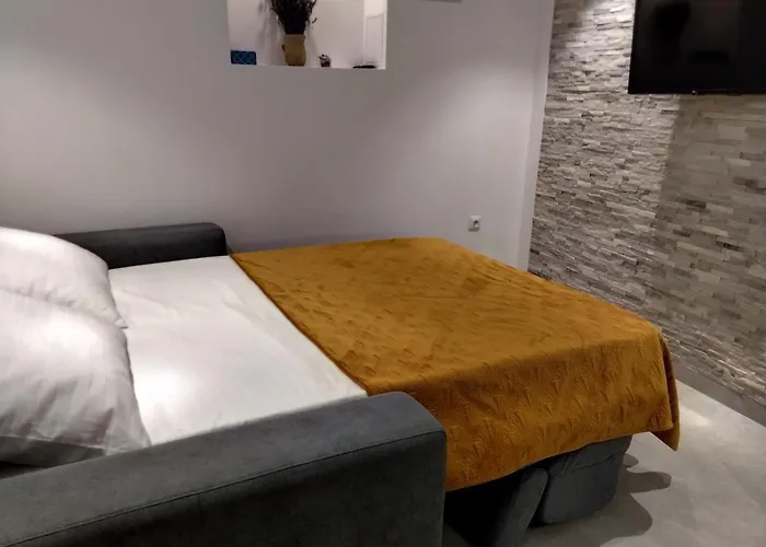 Old Town Apartment *