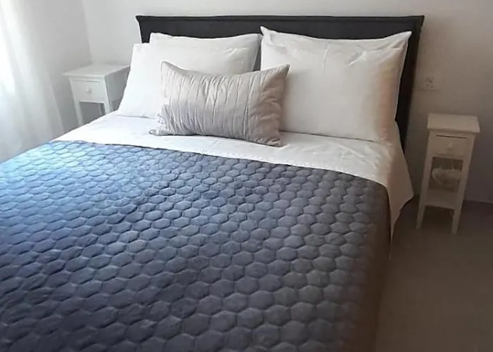 Old Town Apartment *